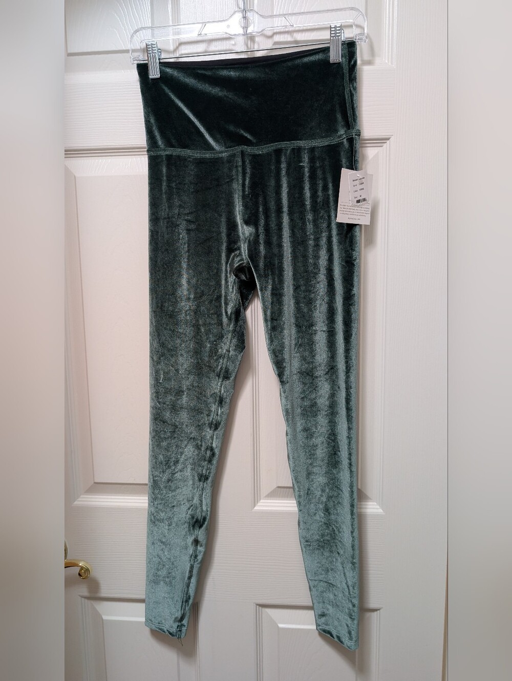 NWT Beyond Yoga Velvet Motion High Waisted 7/8 Yoga Leggings Green Size Medium